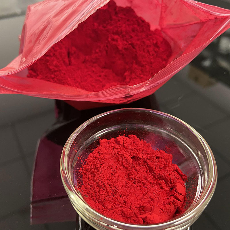 red pigment powder